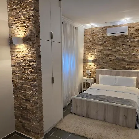 White House 特里卡拉