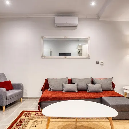 White House * 特里卡拉